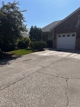 Building Photo - 1824 SW Reindeer Ave
