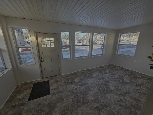 Building Photo - 1134 Bertch Ave