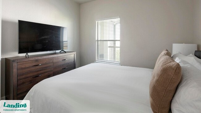 Building Photo - 22155 Wildwood Park Rd