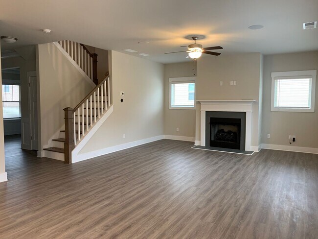 Building Photo - Brand new 4 bedroom home in Simpsonville