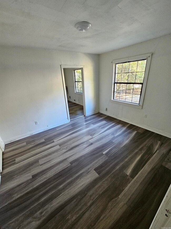 Building Photo - 2804 Lincoln Ave