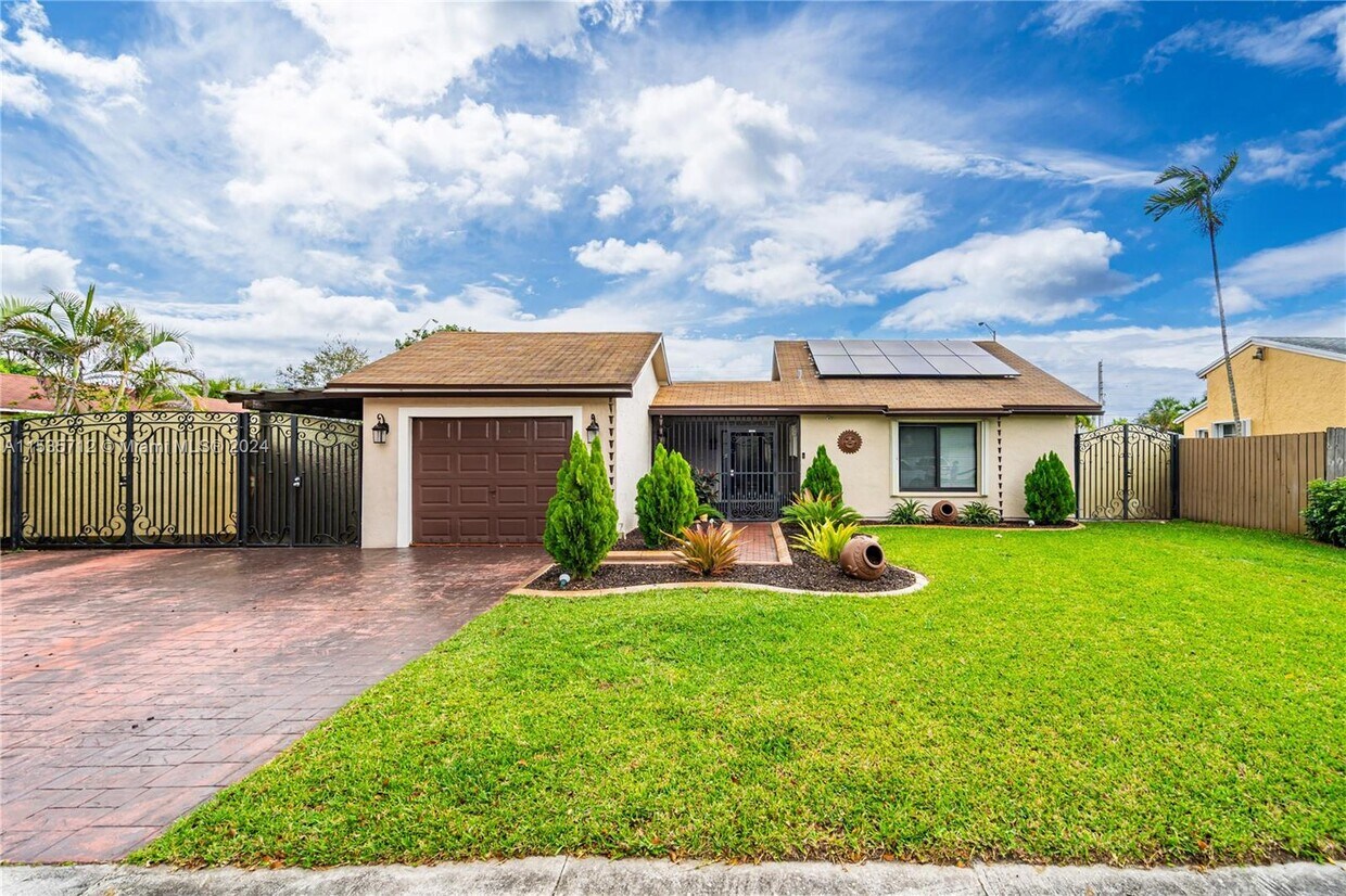 Primary Photo - 19641 NW 57th Ct
