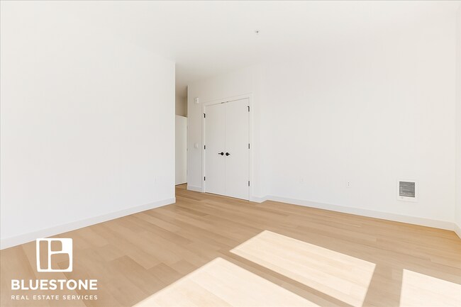 Interior Photo - The Steward