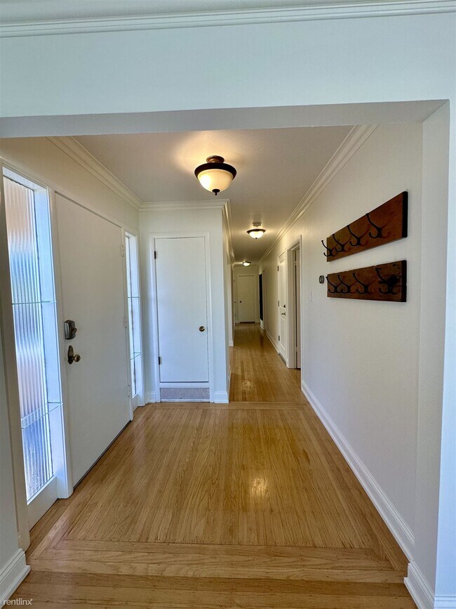 Building Photo - 3 br, 1.5 bath House - 126 San Anselmo Ave...