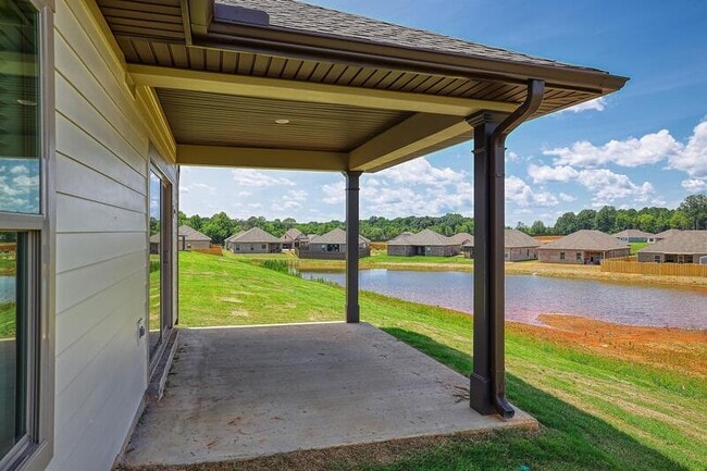 Building Photo - 14440 Mountain Strm Dr