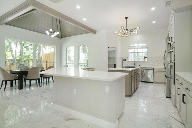 Foto del edificio - 1002 Woodvale Ct