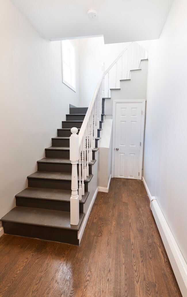 17 Middleton St, Boston, MA 02124 Townhome Rentals in Boston MA