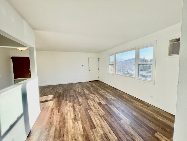 Foto del edificio - 8630 Sayre Ave