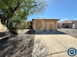 Building Photo - 8972 E Mayberry Dr