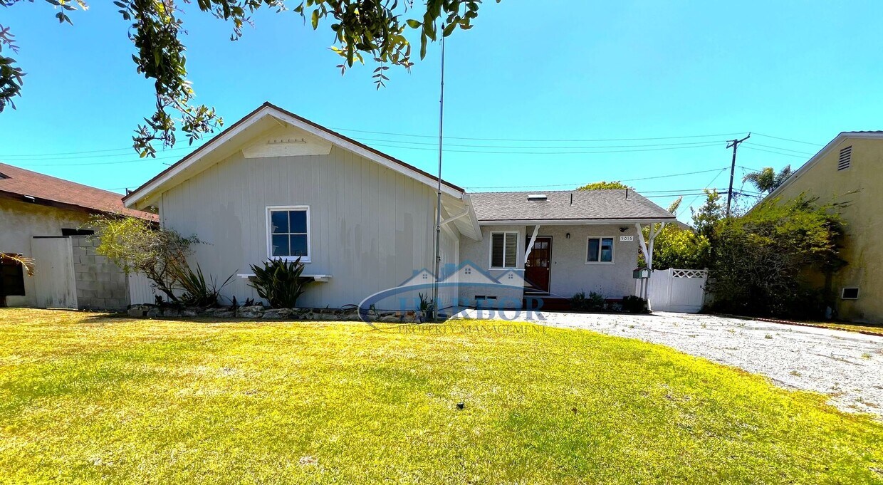 Primary Photo - Charming 3 Bedroom 2 Bathroom