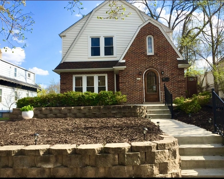 6811 Aetna Ct, Wauwatosa, WI 53213 Townhouse for Rent in Wauwatosa