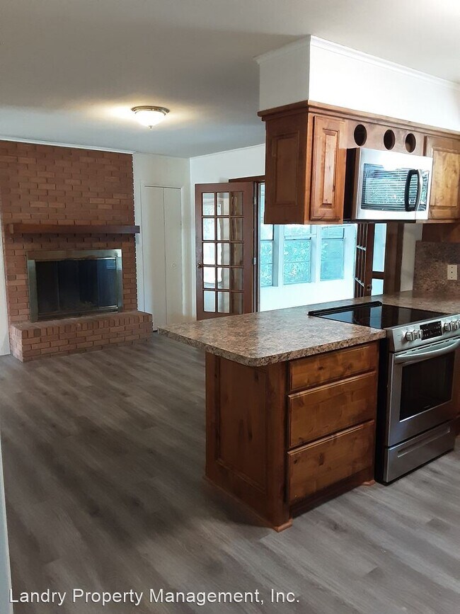 Foto del edificio - 2 br, 2 bath House - 1104 N Douglas