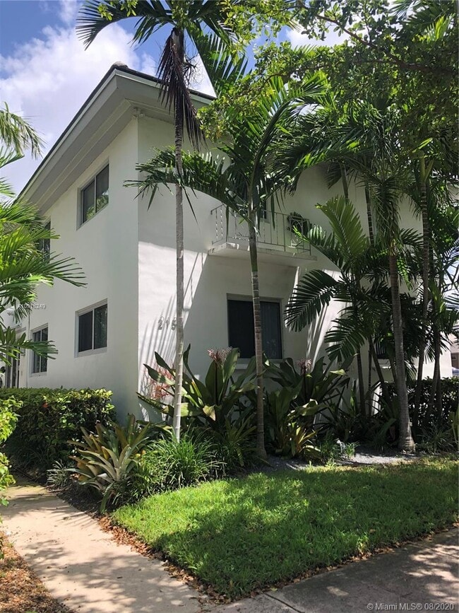 Building Photo - 215 Antilla Ave