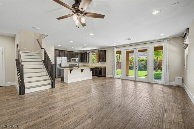Foto del edificio - 5485 Bristol Grove Ln