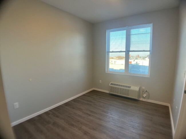 Building Photo - 4124 Haverford Ave
