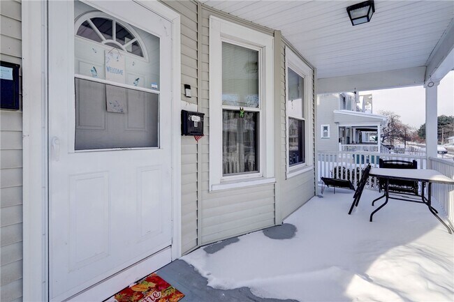 Foto del edificio - 183 Union St N