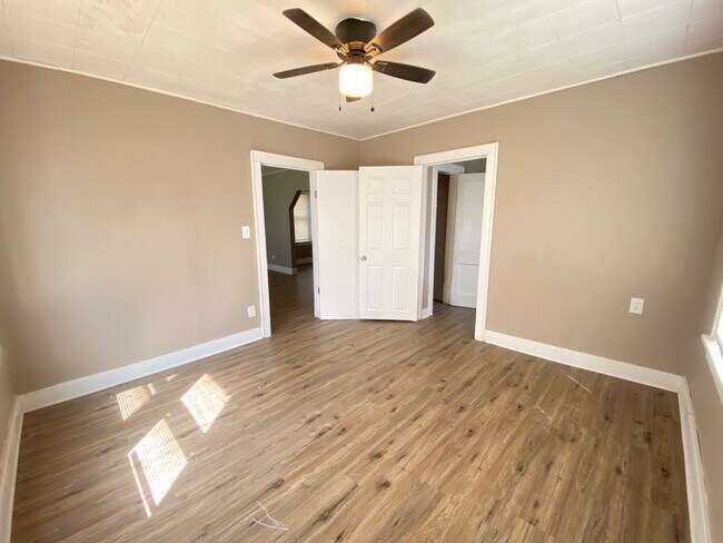 Foto del edificio - 1345 SW 27th St