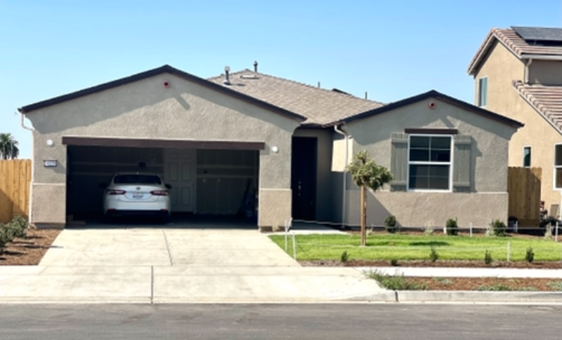 Foto principal - 14338 W El Mar Ave