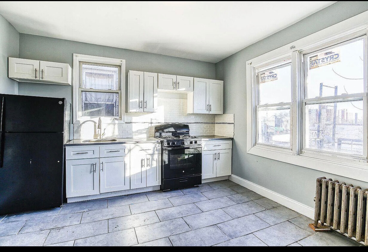 1172 Clinton Ave Unit 1 (3 Bedrooms), Irvington, NJ 07111 Apartments