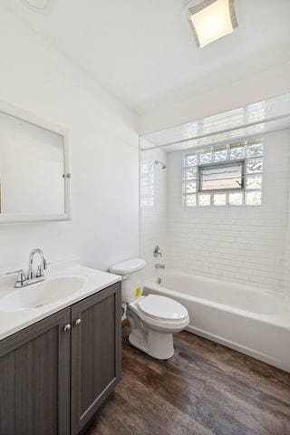 Foto del edificio - 916 Elder Rd