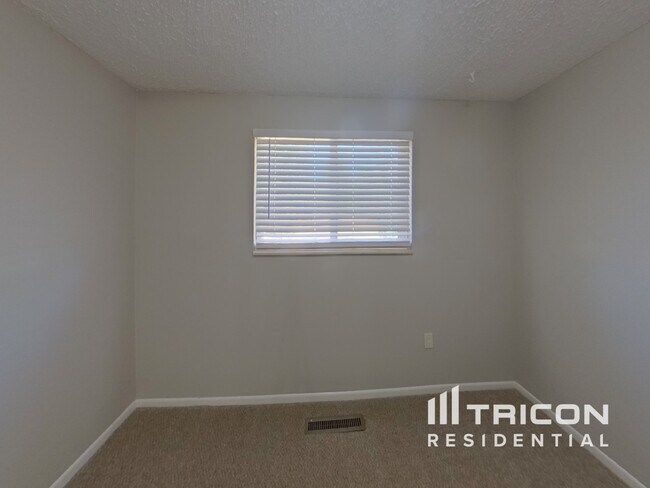 Foto del edificio - 1040 Peterson Rd