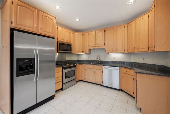 Foto del edificio - 3 Bedroom 3.5 Bathroom Townhouse// Vienna/...
