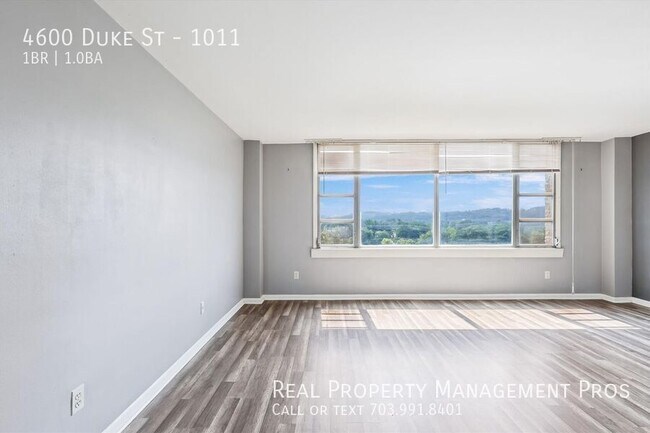 Foto del edificio - 4600 Duke St