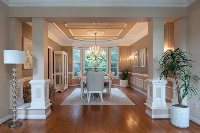 Building Photo - 10110 Ratcliffe Manor Dr