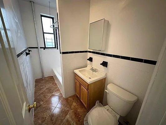 Building Photo - 2 bedroom in Bronx NY 10465