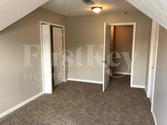 Foto del edificio - 7945 Weathers Ct