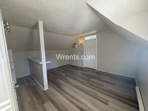 Building Photo - 1624 W 6th Ave