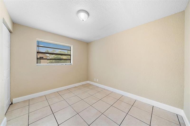 Foto principal - 1552 NW 15th Terrace