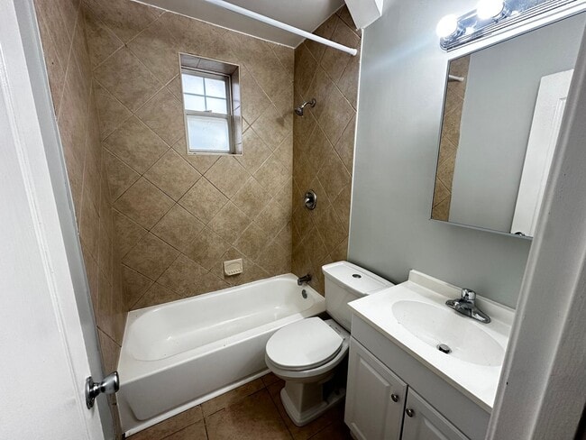 Foto del edificio - 4632 Hillside Rd SE