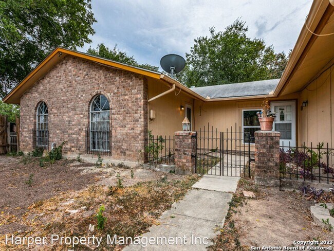 Building Photo - 3 br, 1 bath House - 6532 Montgomery Dr