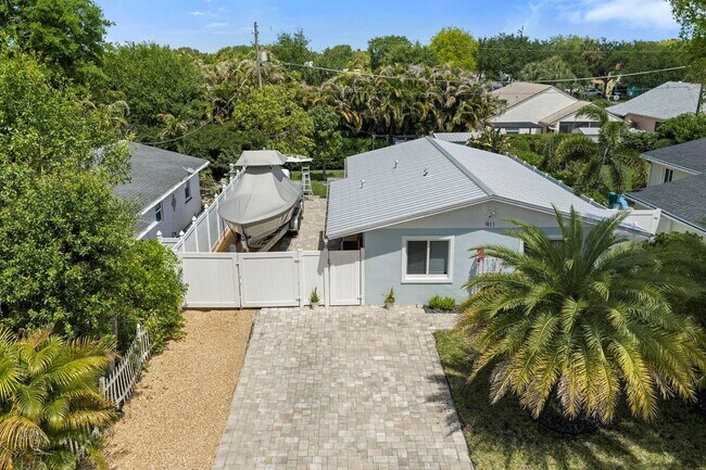 Foto del edificio - 911 W Hawie St