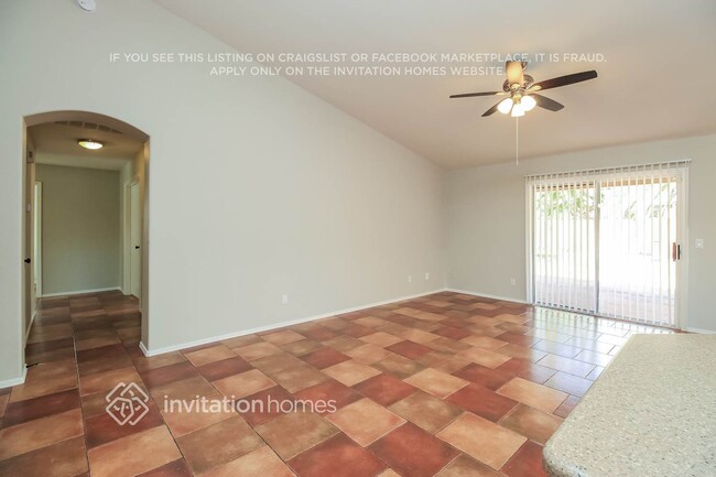 Building Photo - 538 W Country Estates Ave
