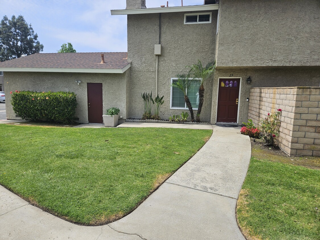Townhouse - 4195 Kingsley St