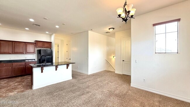 Foto del edificio - 1456 E 9th St