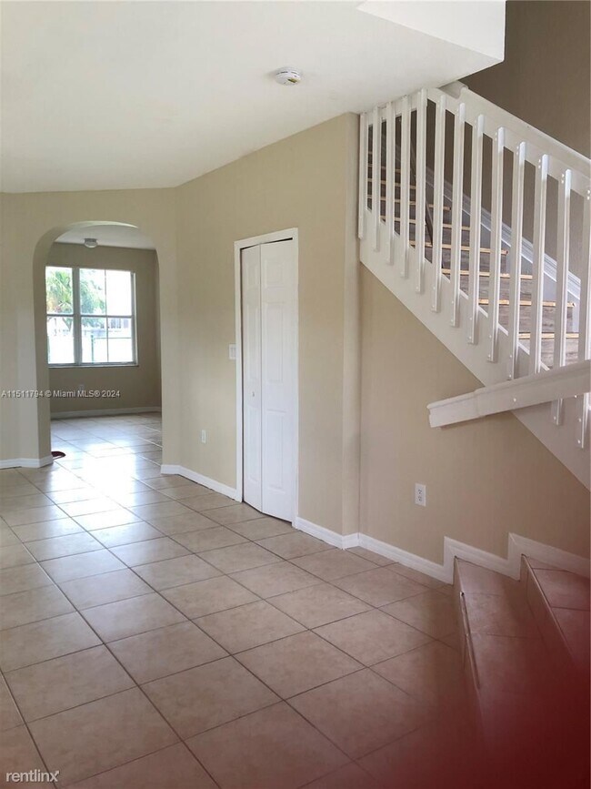 Building Photo - 4 br, 2.5 bath House - 27550 SW 138th Path