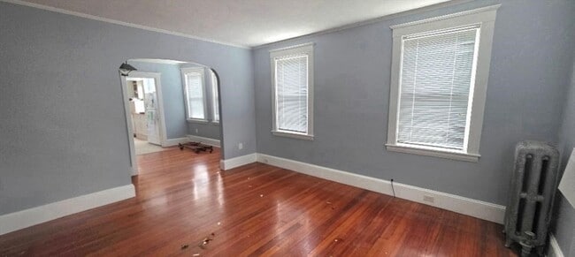 Building Photo - 176 Safford St