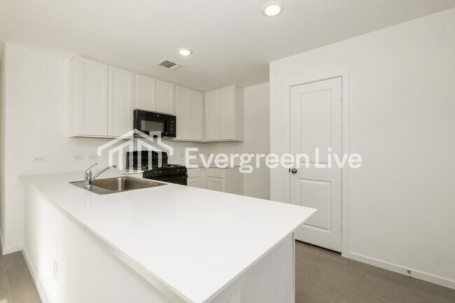 Building Photo - 12528 Huntington Rdg Wy