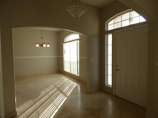 Building Photo - 1685 Aston Hall Ct