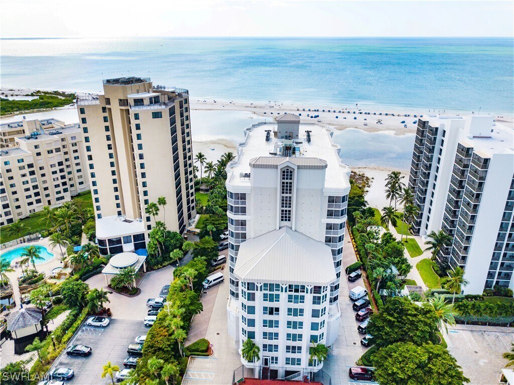 Foto principal - 6620 Estero Blvd
