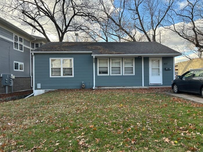 Primary Photo - $2,100 | 4 Bedroom, 1 Bathroom Multi Floor...