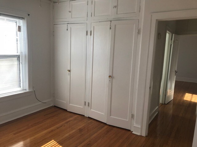 Foto del edificio - 534 Hinman Ave
