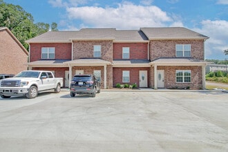 Building Photo - 550-C4 Peachers Mill Rd