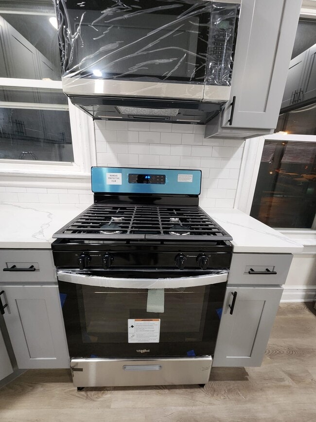 Foto del edificio - 65 Halstead St