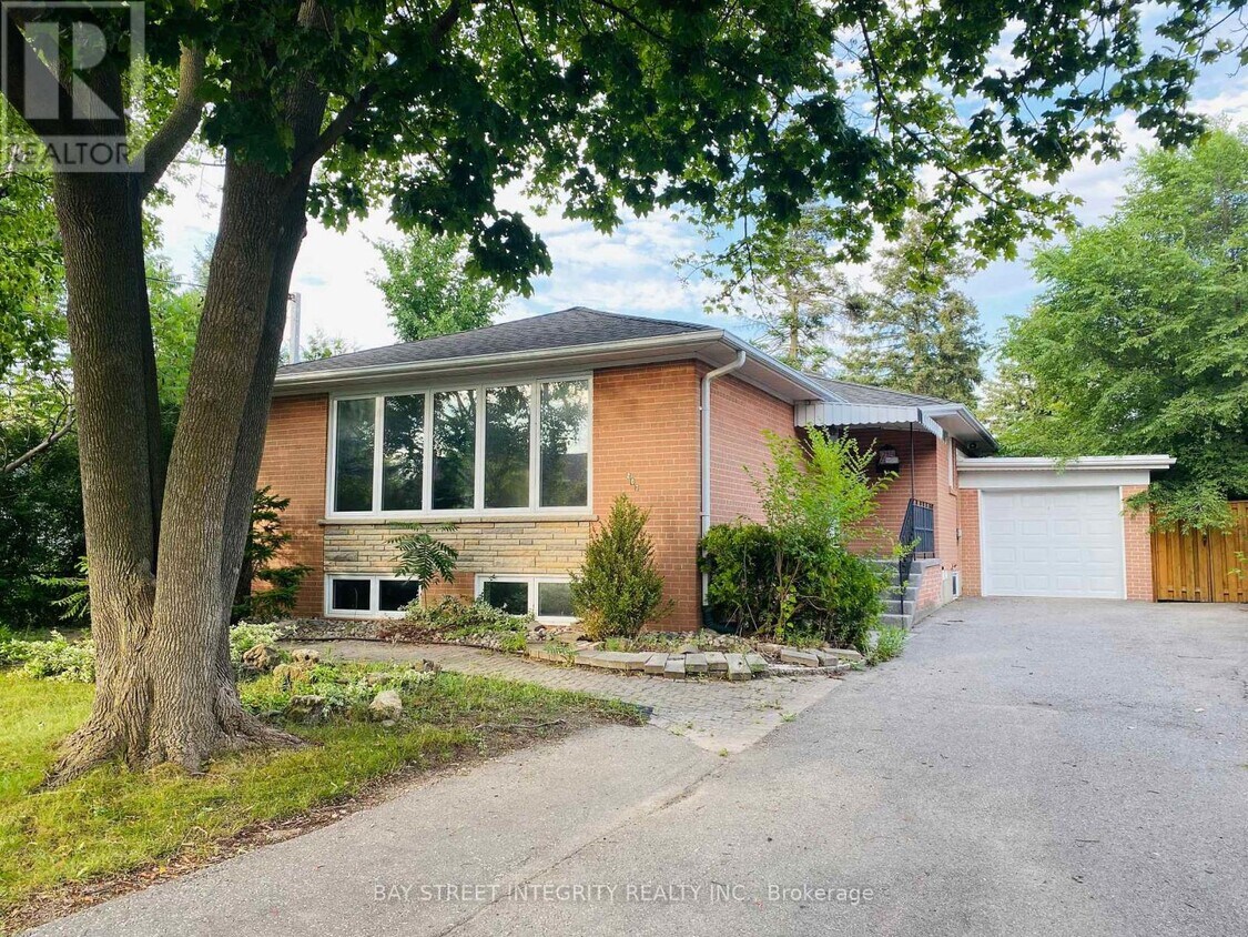 Primary Photo - 207 Maple Ave