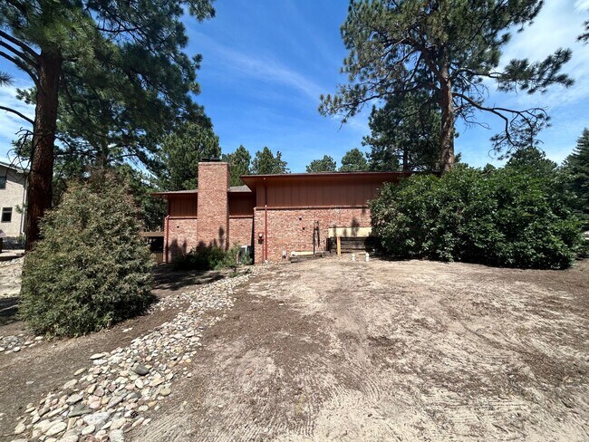 Building Photo - Single Family Home