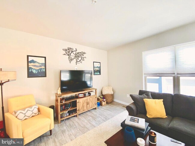 Foto del edificio - 14331 Potomac Heights Ln